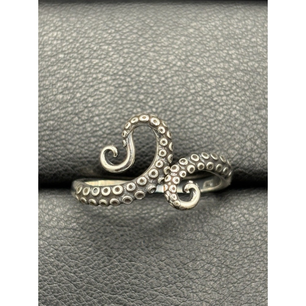 New Condition Sterling Silver Octopus Tentacles Ring Size 7 H18